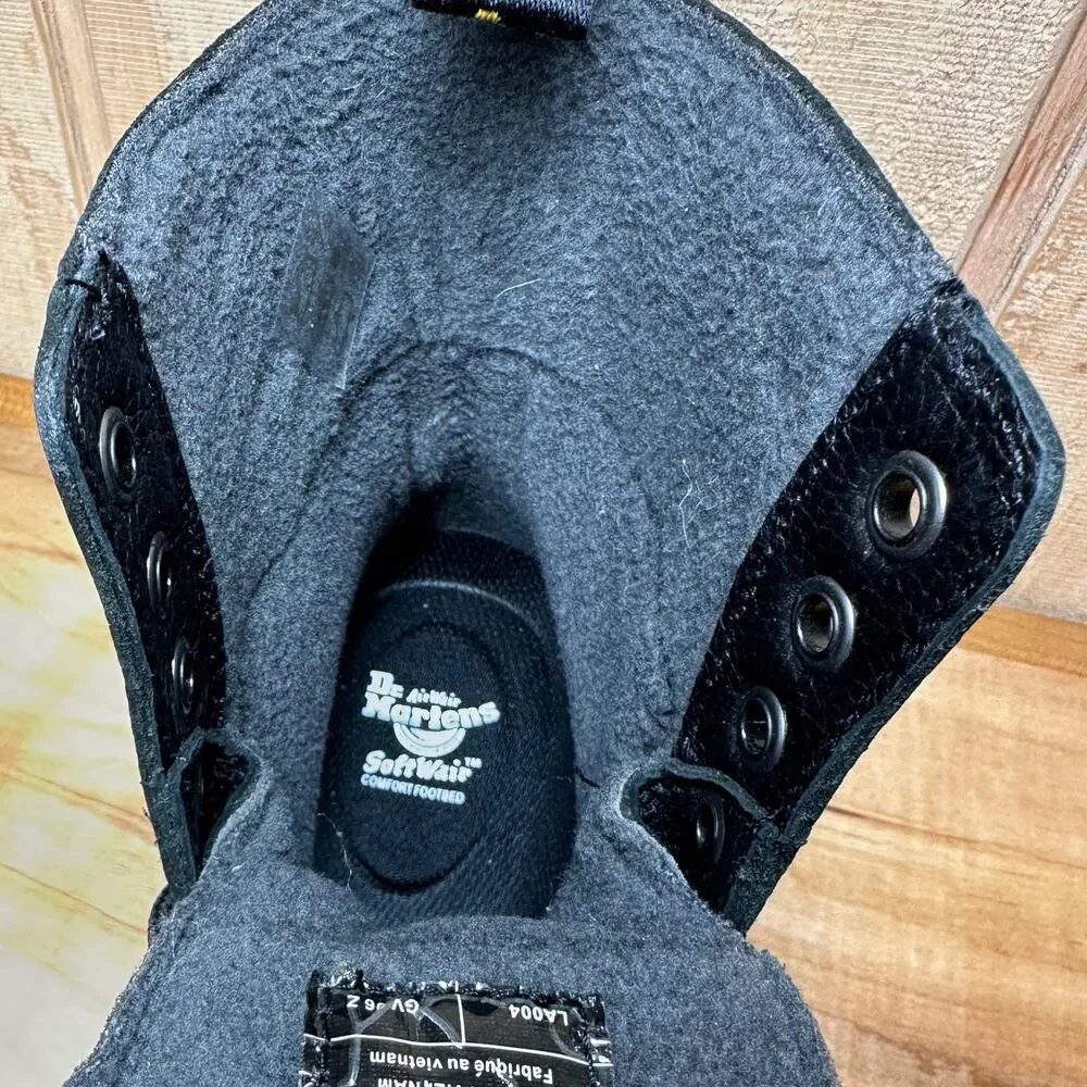 NEW Dr. Martens 1460 SUB fleece-lined boots in Women’s size 6 (EU 37) Waterproof